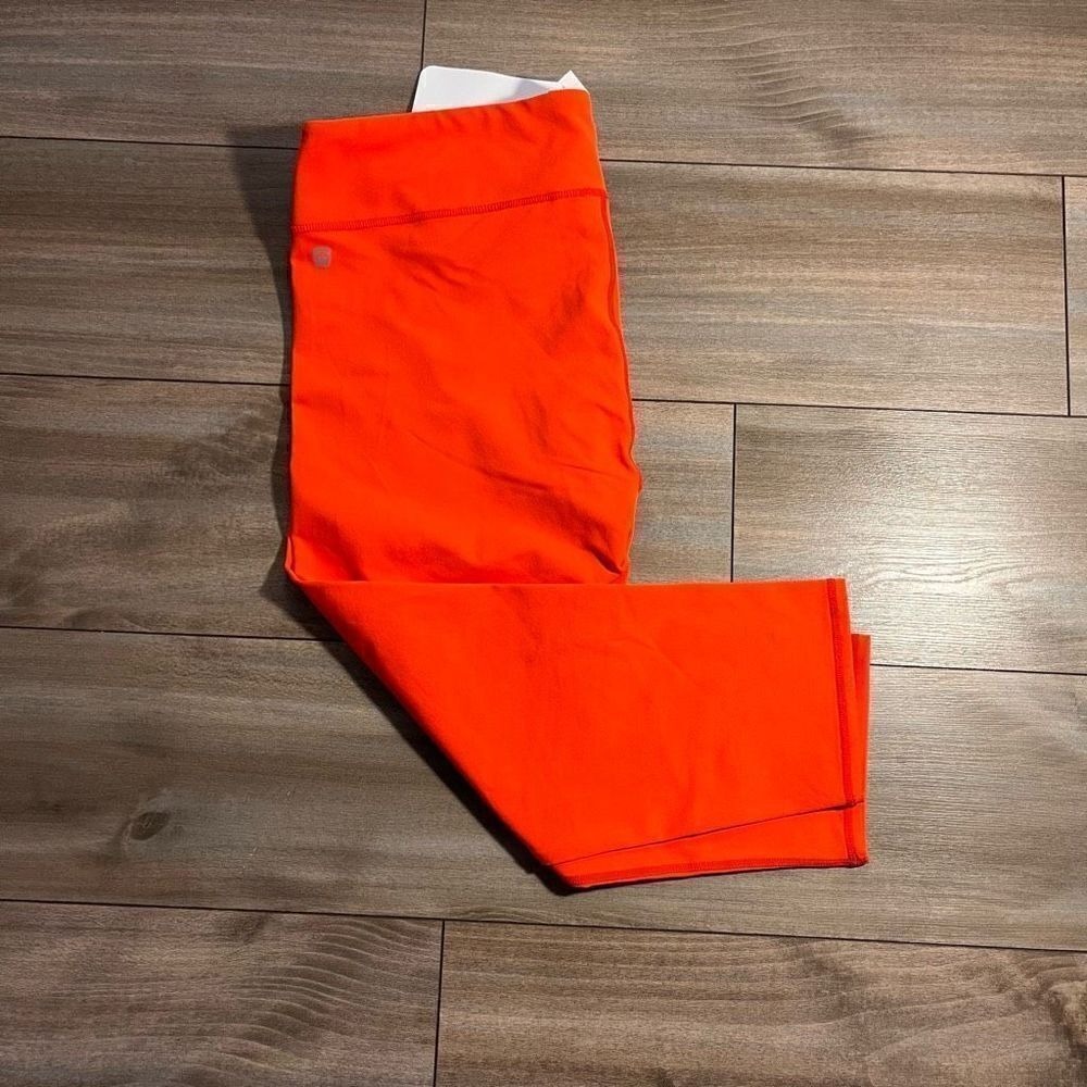 NWT Fabletics Orange Athletic Workout‎ Cropped Leggings Women 2XL Bin N-37